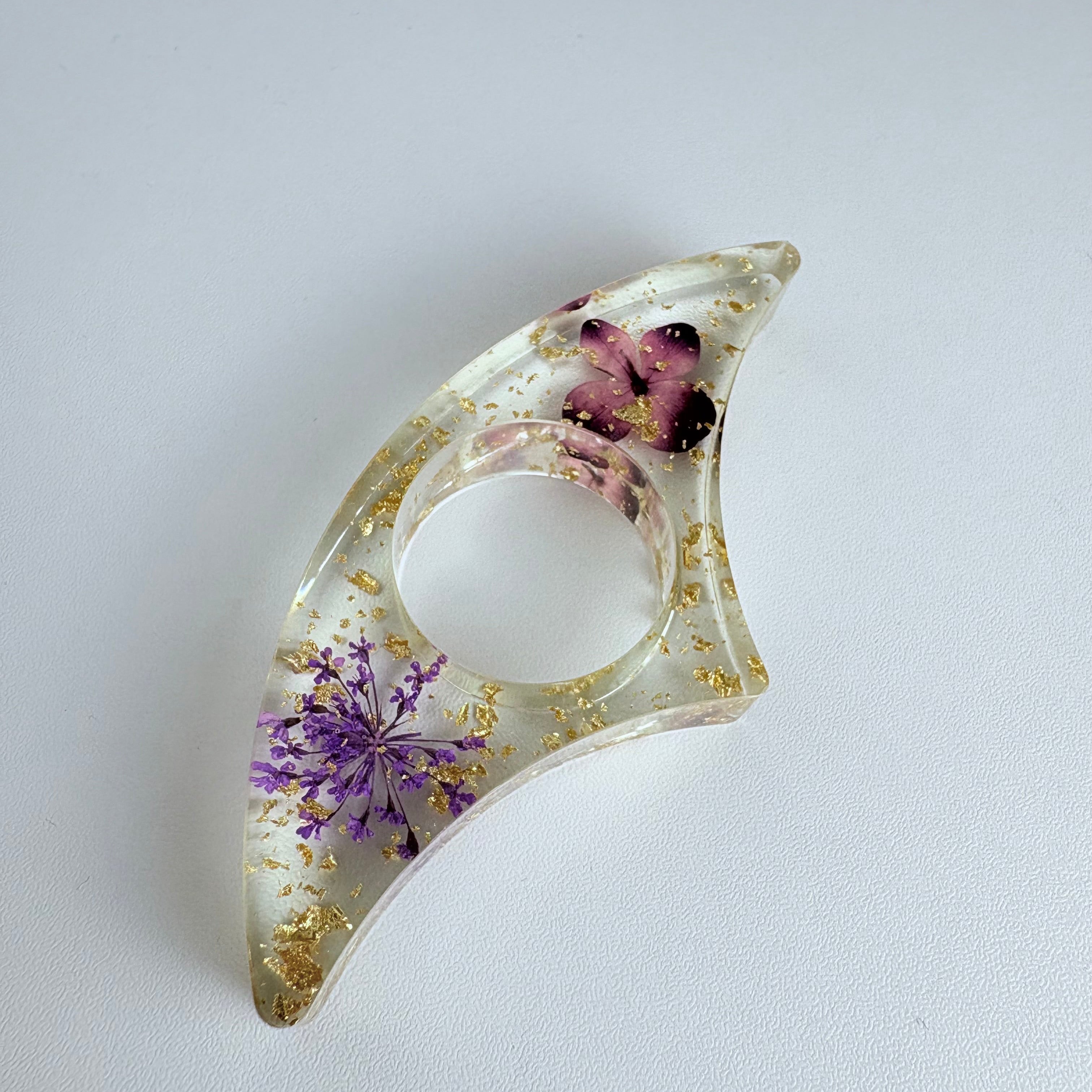 Invisible-Flower Bookmark